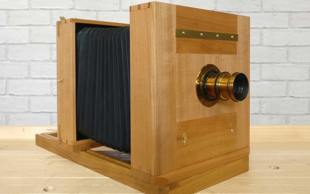 7&#215;5 Tailboard Camera