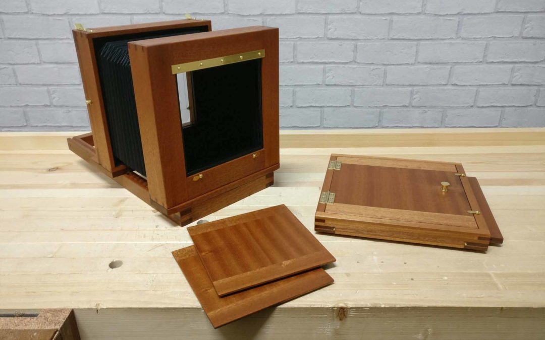 7&#215;5 Tailboard Camera